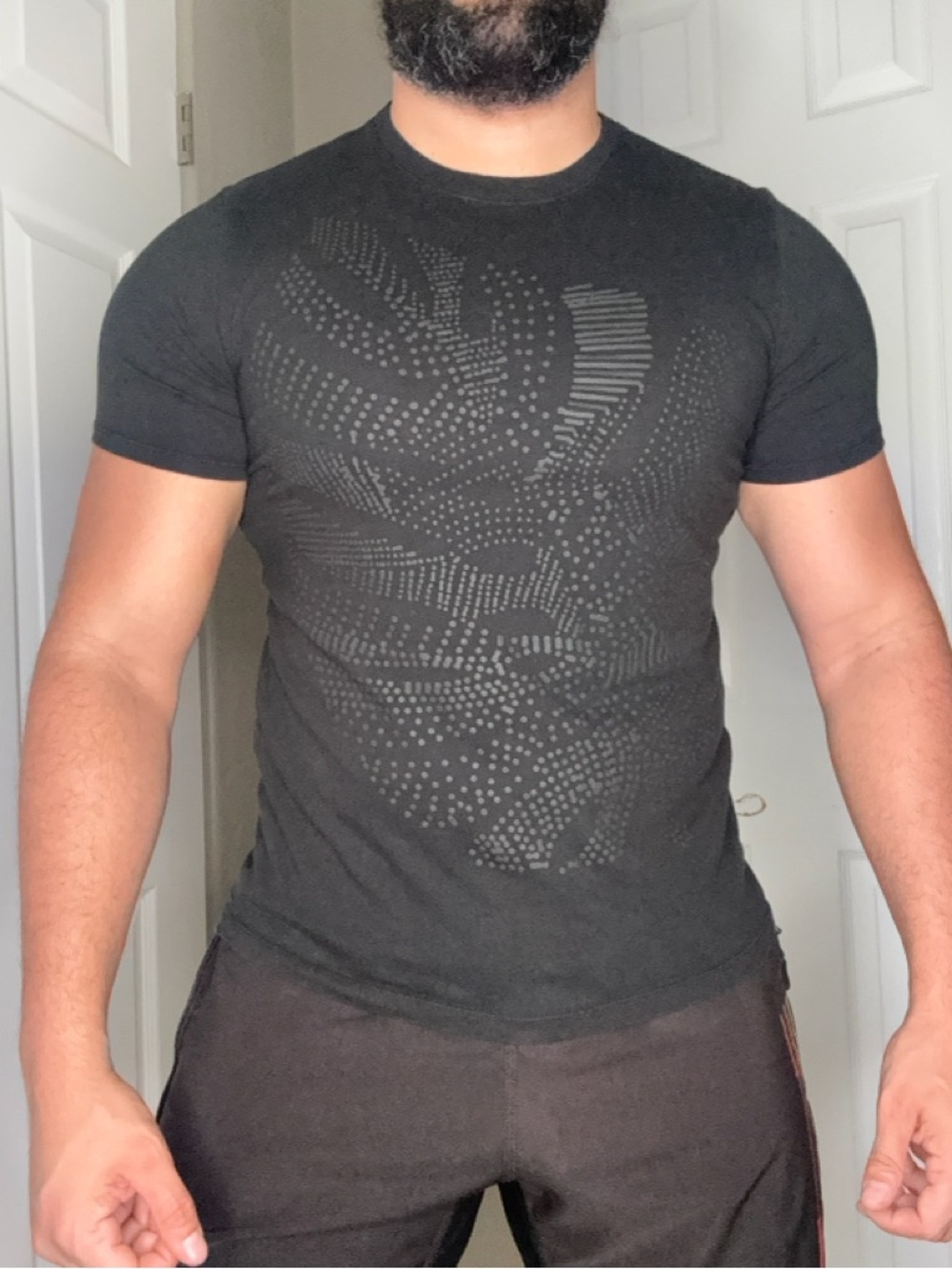 EXPRESS Black Short-Sleeve Crew Graphic Tee